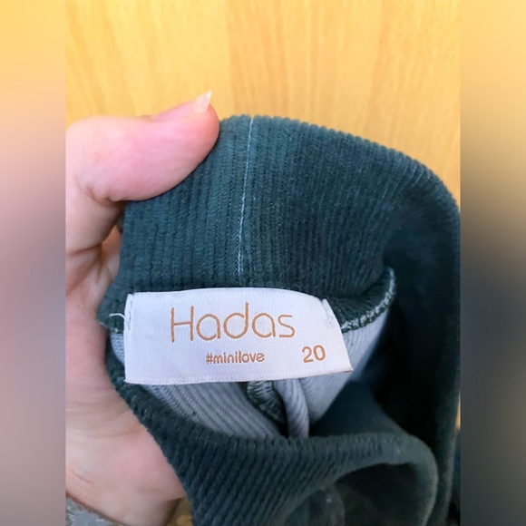 A velvet hunter green skirt - Picture 4 of 4